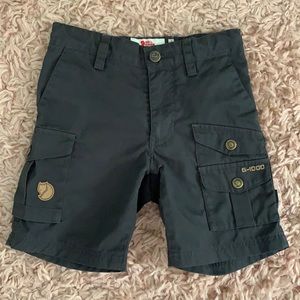 Kids Fjallraven Brown Vidda Hiking Cargo Shorts